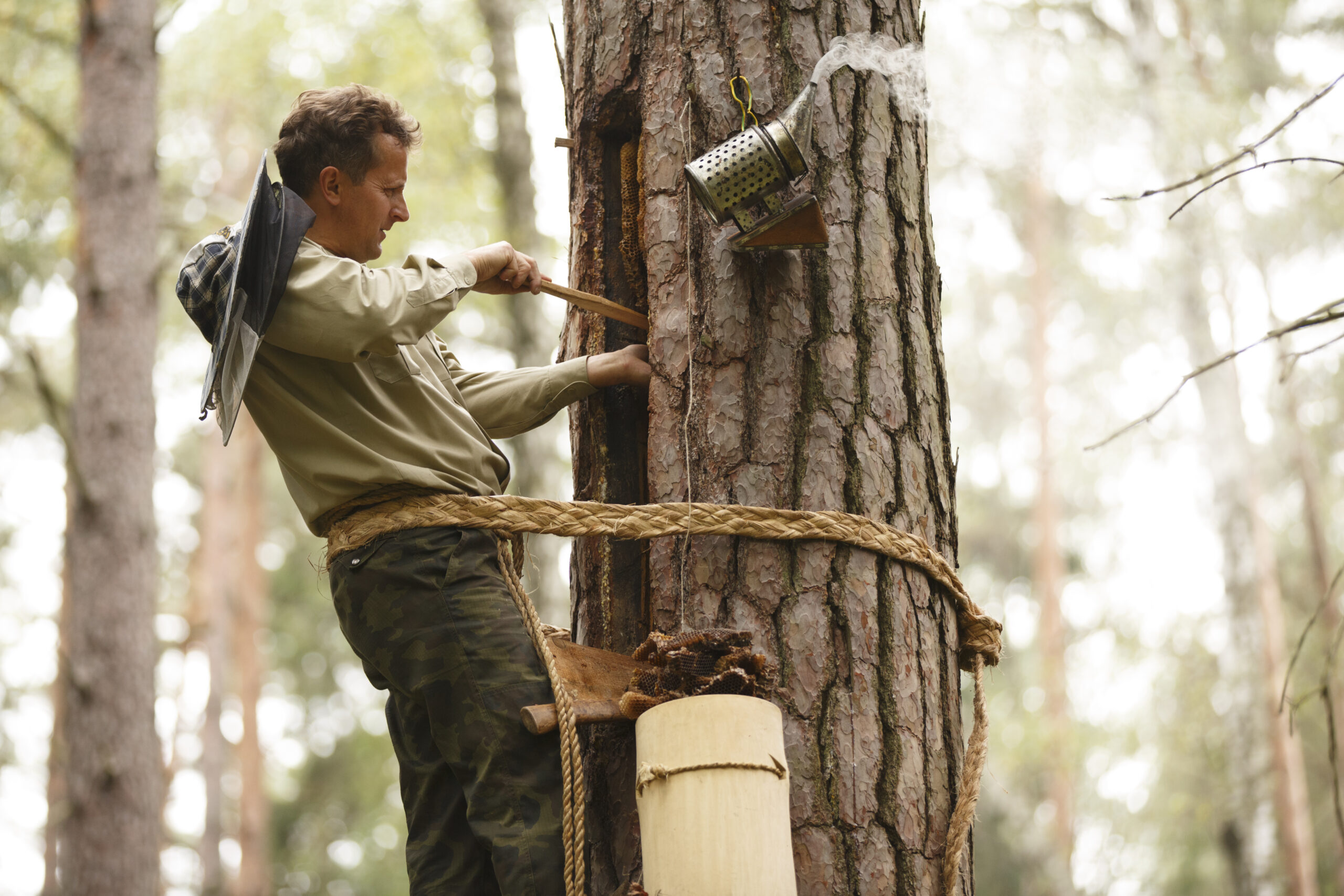 Spala (Puszcza Pilicka Forest), Tomasz Dzierzanowski (big one with cap) and Andrzej Pazura